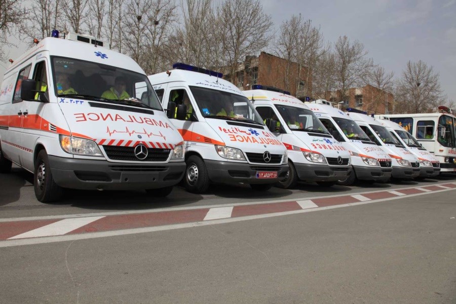تصویر خسارت ۱۲ آمبولانس در حوادث دو شب گذشته