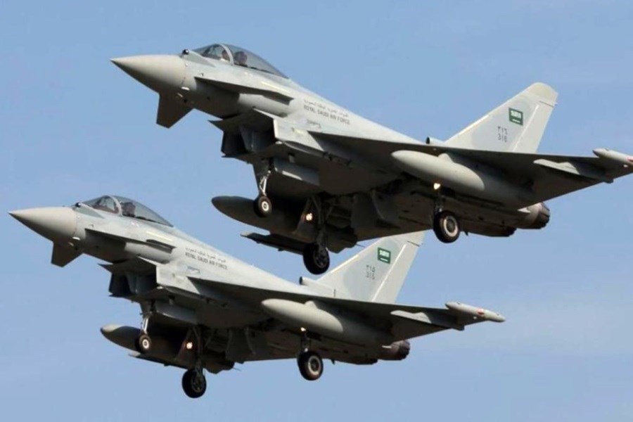 تصویر جنگنده‌های سعودی مناطق مسکونی یمن را هدف قرار دادند