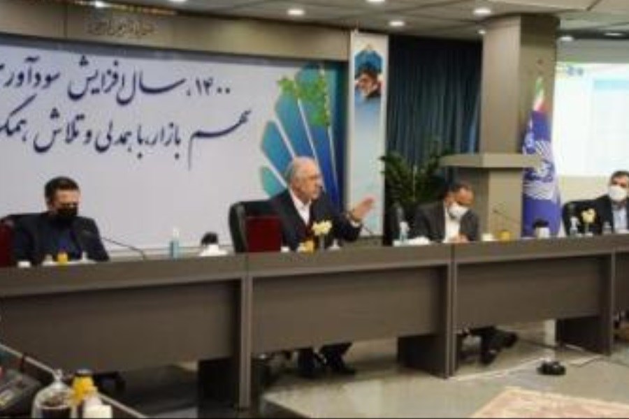 حسینی: تحول شبکه بانکی به نفع عموم مردم سیاست اصلی وزارت اقتصاد