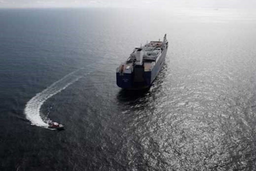 تصویر غرق یک کشتی در خلیج فارس