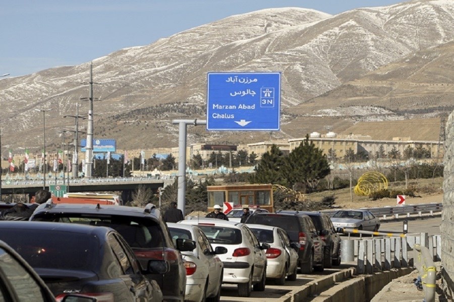 تصویر ترافیک سنگین در خروجی و نیم سنگین در ورودی شهر مشهد