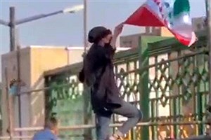 این شخص در مشهد به زنان اسپری فلفل زد! +ویدیو