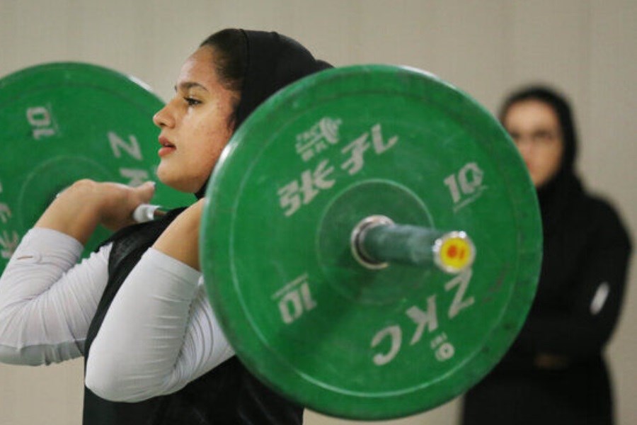 عدم اعزام دختران وزنه‌ بردار به مسابقات جوانان جهان