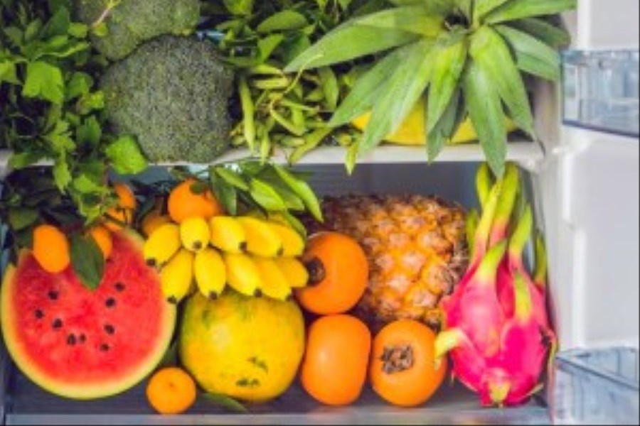 تصویر راز نگهداری بهتر میوه و سبزیجات کنار هم