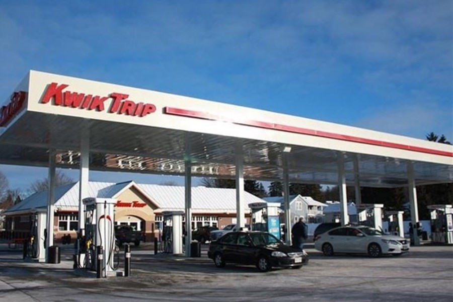 مظنه عجیب فروش ارزی جایگاه های پمپ بنزین