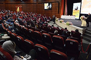 حضور بانک تجارت در همایش اقتصاد صنایع پلاستیک ایران
