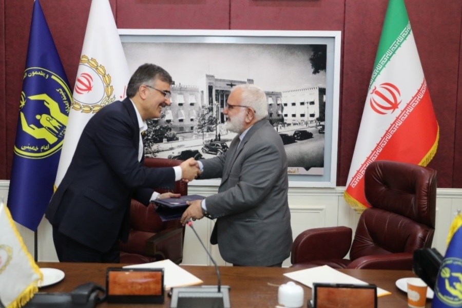 تصویر تقدیر رییس کمیته امداد از همراهی بانک ملی ایران