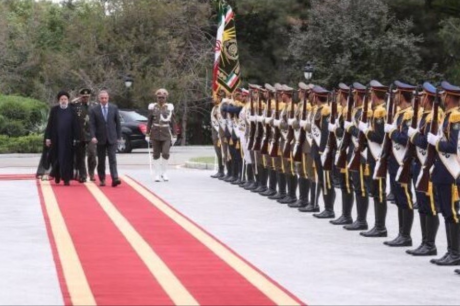 تصویر استقبال رسمی رئیس‌جمهور کشورمان از الکاظمی
