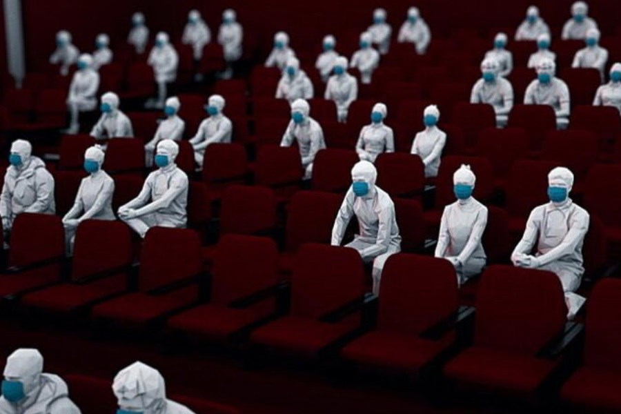 تصویر ماسک زدن اجباری در سالن‌های سینما و تئاتر آمریکا