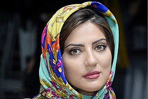 مانتوی متفاوت بازیگر ایرانی