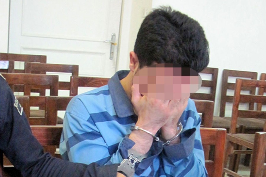 تصویر دستگیری قاتل مسلح پس از ۸ ماه فرار