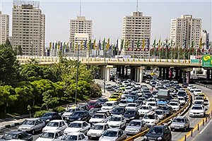 ترافیک نیمه سنگین در یک آزادراه و انسداد هفت محور مواصلاتی