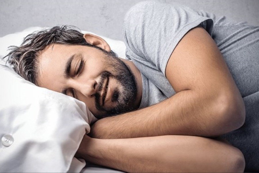 تصویر عوارض جدی خوابیدن با شکم خالی و گرسنه