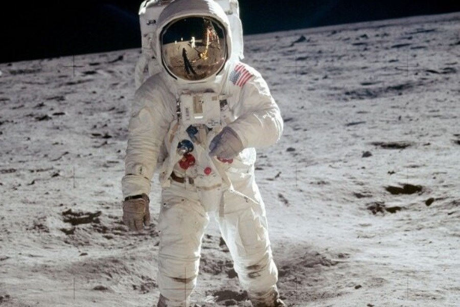 تصویر فرود انسان بر روی ماه ساختگی بوده؟ + عکس