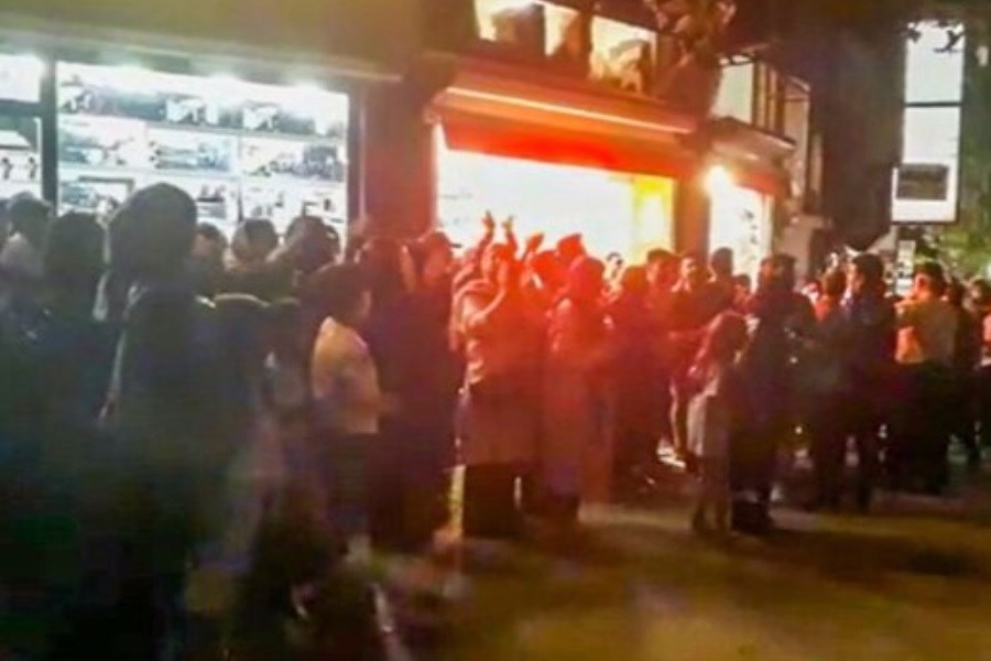 تجمع مردم همدان در اعتراض به کمبود آب +فیلم