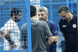 سرمربی ایرانی که تیمش را مجازی هدایت و راهی فینال کرد