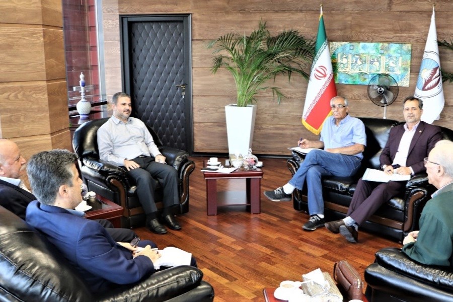تصویر دیدار مدیر عامل بیمه ایران با اعضای کانون بازنشستگان
