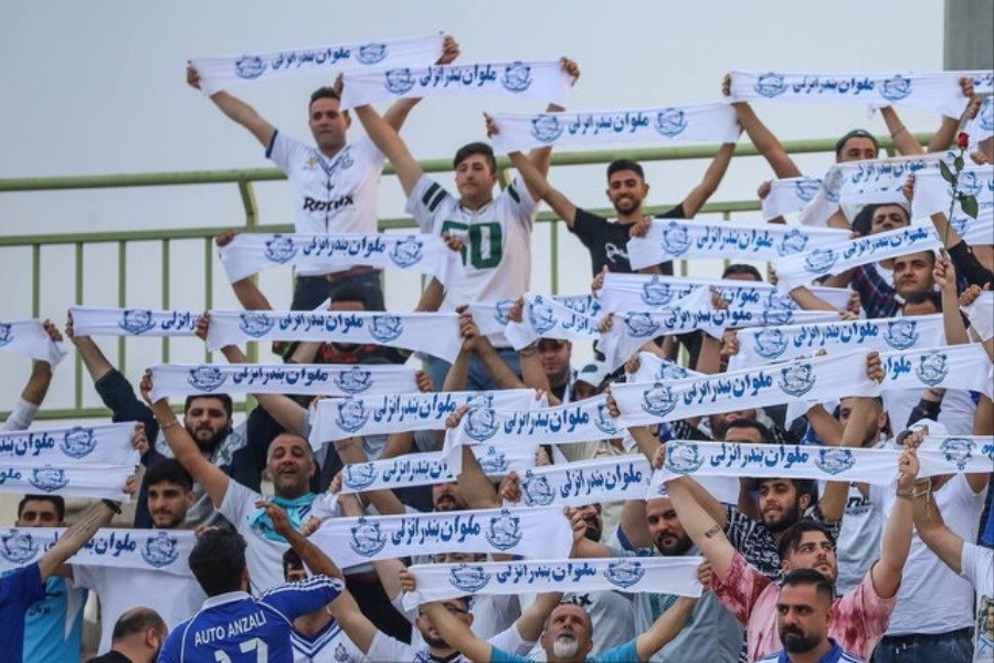 تصویر دیدار تیم‌های فوتبال ملوان و فولاد لغو شد