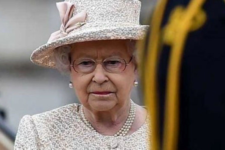 تصویر چرا رئیسی درگذشت ملکه انگلیس را تسلیت نگفت؟
