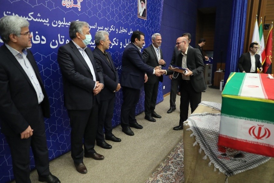 تصویر پیشکسوتان دفاع مقدس بانک ملی ایران تجلیل شدند