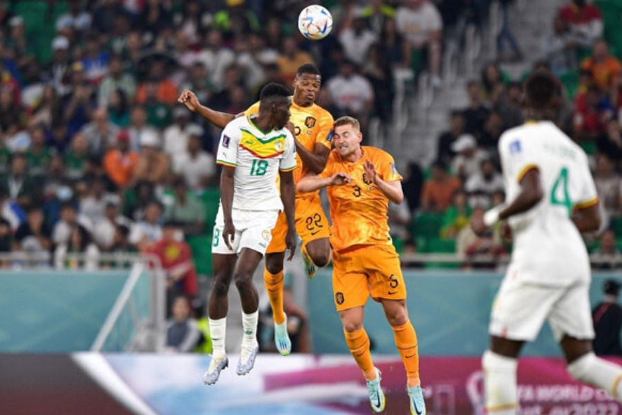تصویر پیروزی هلند برابر قهرمان آفریقا در اولین بازی جام جهانی