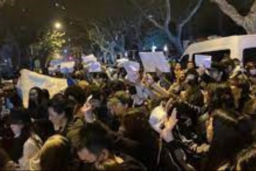 تصویر اعتراضات کاغذ سفید در چین