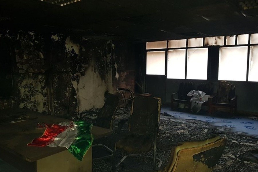 تصویر روایتی از آتش سوزی دفتر بسیج دانشجویی دانشگاه شریف