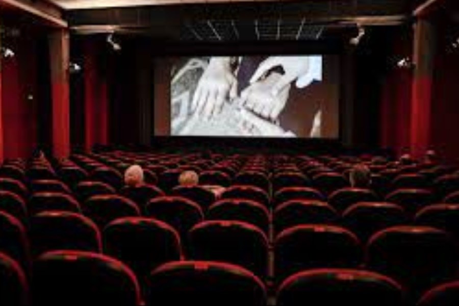 تصویر رشد۴۰ درصدی سینماها در آذر ماه