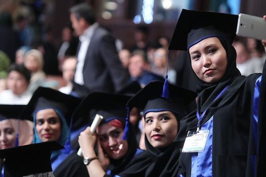 امکان تحصیل مجازی و حضوری بانوان افغان در ایران