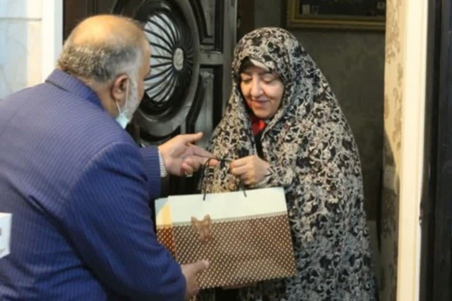 تجلیل هیأتی‌ها و مسجدی‌ها از 100 مادر شهید تهران