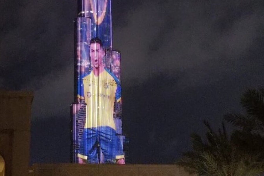 تصویر تصویری از رونالدو روی بلندترین برج جهان