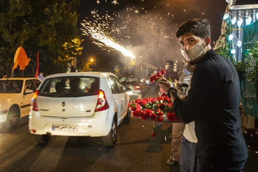 اجرای جشن خیابانی به مناسبت روز مادر در تهران