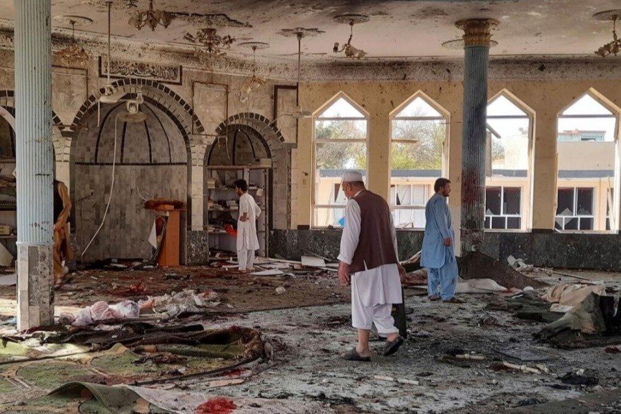 تصویر فیلم لحظه انفجار تروریستی مرگبار در یک مسجد