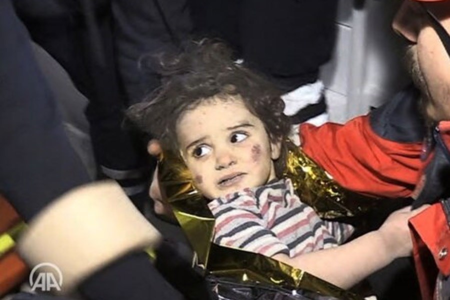 نجات دختربچه ۲ ساله از زیر آوار پس از ۸۸ ساعت در ترکیه