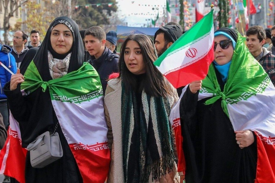 تصویر نماینده مجلس: حجاب، سیاسی و تبدیل به مقوله دوقطبی شده