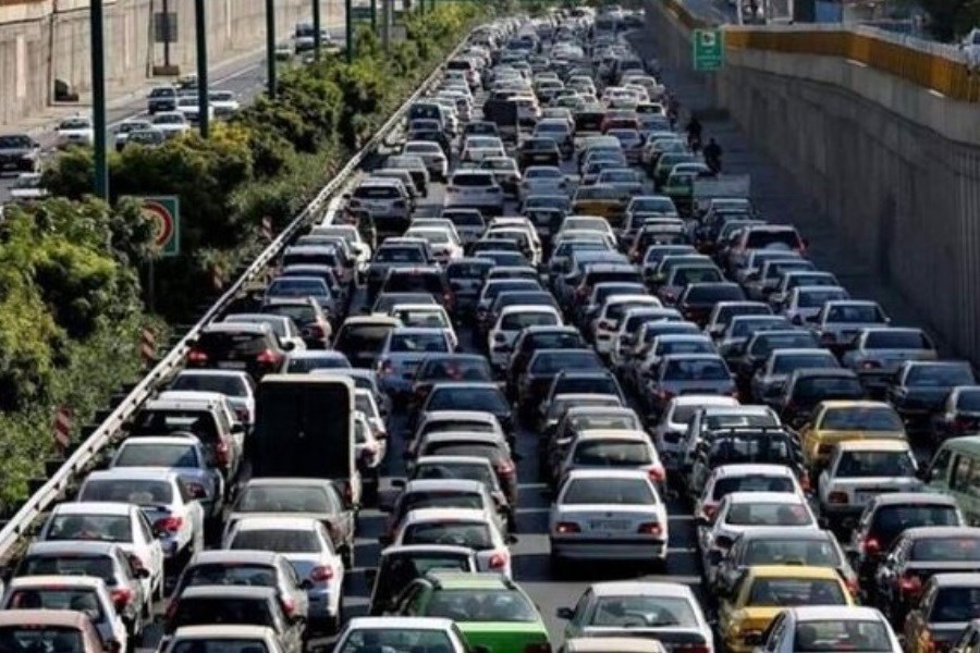 تصویر افزایش ترافیک در روزهای پایانی سال