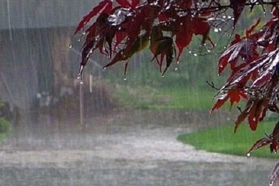 تصویر بارش پراکنده باران و وزش باد در 8 استان طی امروز
