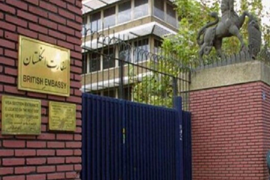تصویر ادعای بستن سفارت انگلیس در ایران تکذیب شد