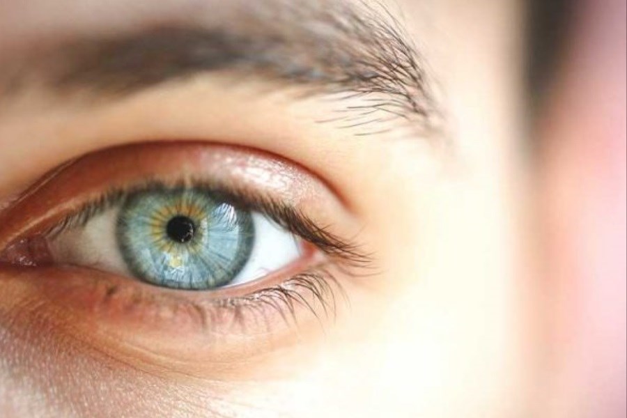 راهکارهای جلوگیری از خشکی چشم در برابر نور خورشید