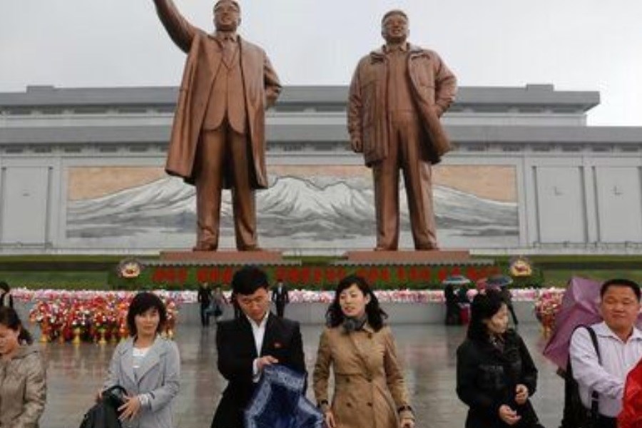کپی جنجالی عزت الله ضرغامی از رهبر کره شمالی