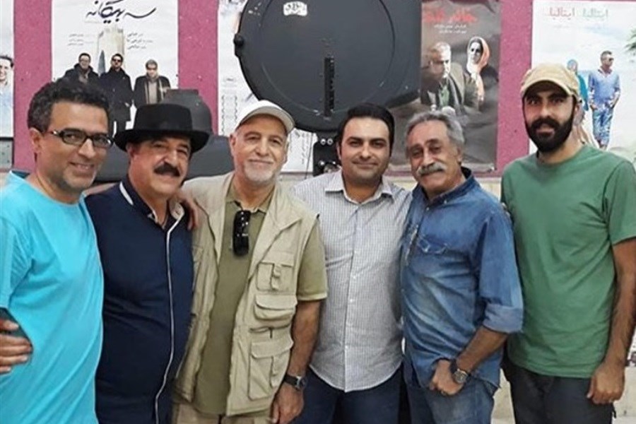 تصویر منوچهر آذری، فرزاد حسنی و عباس محبی لحظات تحویل سال در رادیو