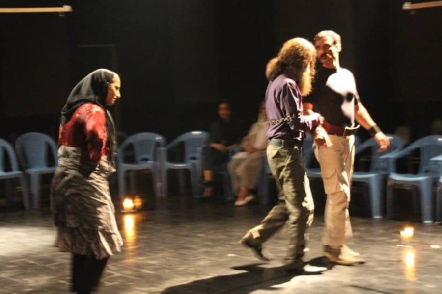 تصویر سیاوش طهمورث با «معرکه در معرکه» به روی صحنه می آید