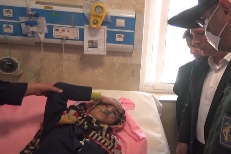 تصویر ترخیص دانش آموزان مدرسه محمدیار نقده از بیمارستان