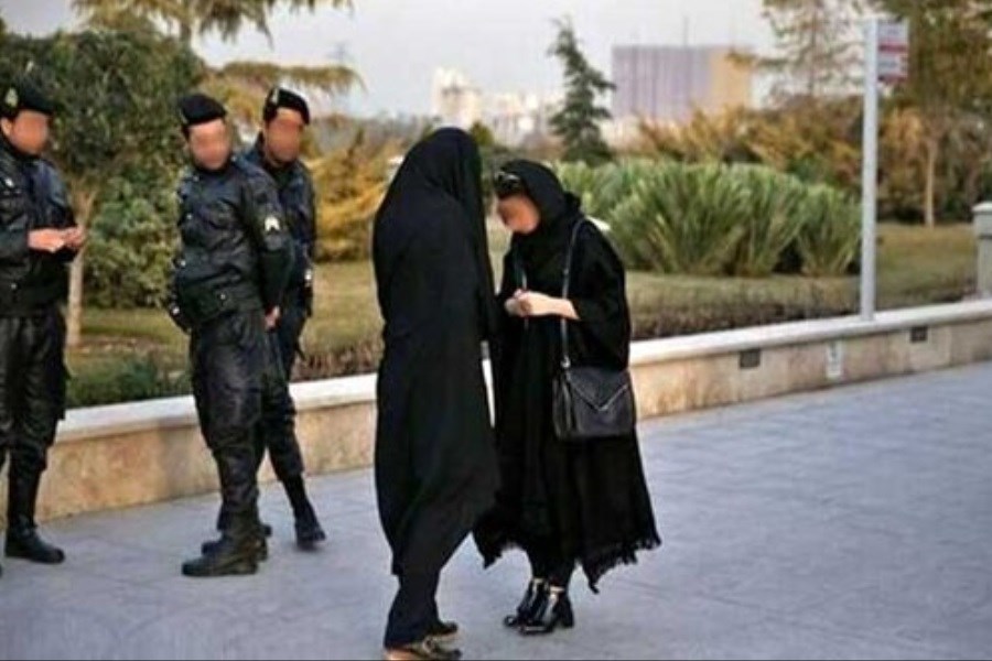 باز هم یک روش نظامی برای موضوع حجاب انتخاب شد&#47; مجازات آن مرد که ماست پرت کرد چه شد؟