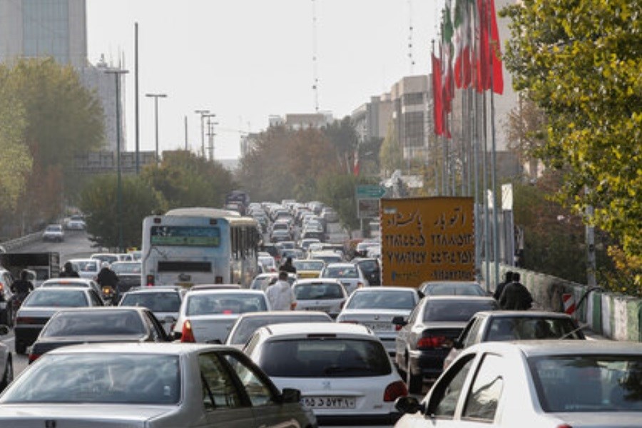 وضعیت ترافیک سنگین بزرگراه‌های تهران در اولین روز هفته