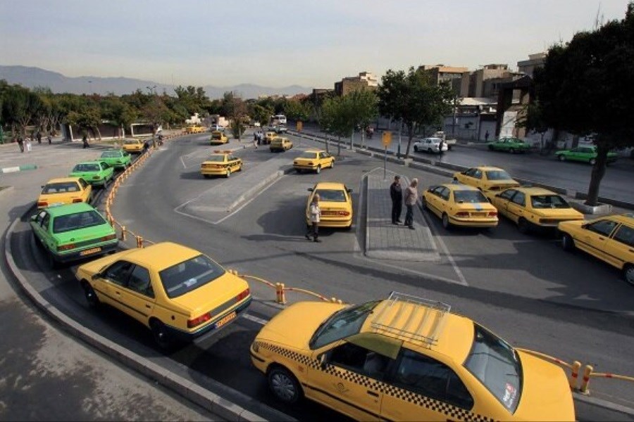 تصویر برخورد با تاکسی‌های غیرفعال پایتخت