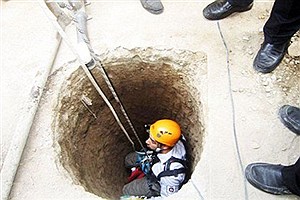 مرد گرفتار در عمق چاه نجات یافت
