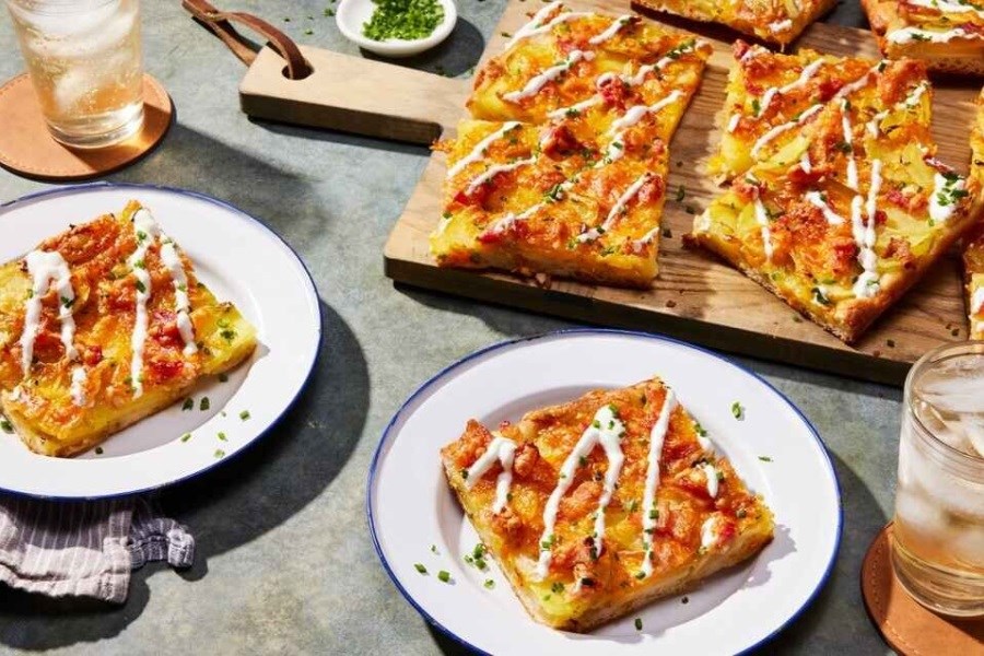 تصویر سه سوته پیتزا درست کنید&#47;طرز تهـیه پیتزا سیب زمینی بدون فر و خمیر