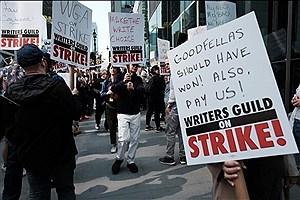 توقف پروژه‌های سینمایی به دلیل اعتصاب نویسندگان