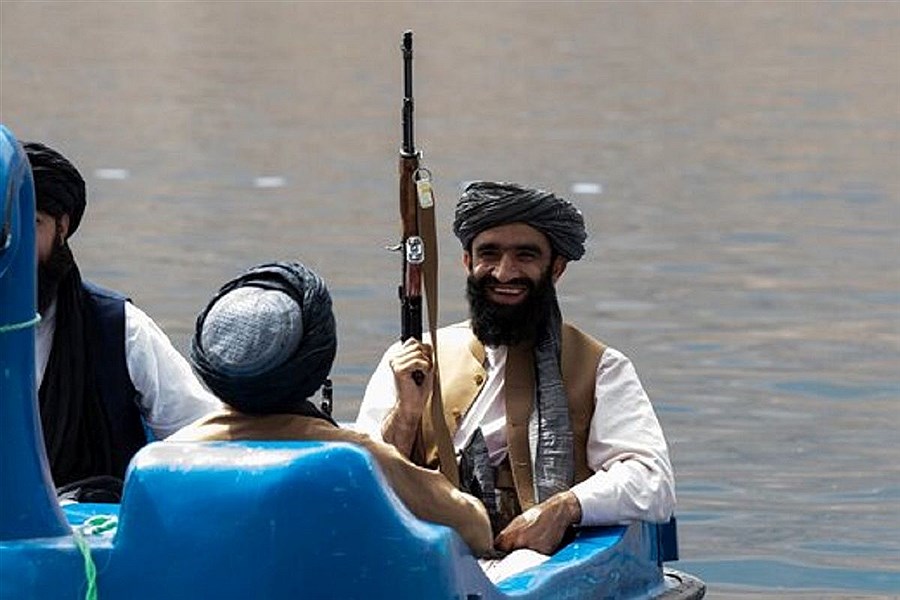 تصویر اقدام کم‌سابقه رهبر طالبان